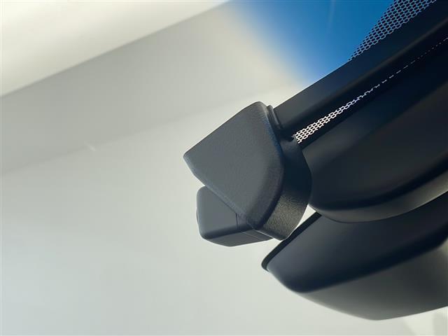 【ドライブレコーダー】映像・音声などの運転中の記録を残します。事故などを起こした起こされた時の証拠になりえますので、もしも時でも安心ですね。