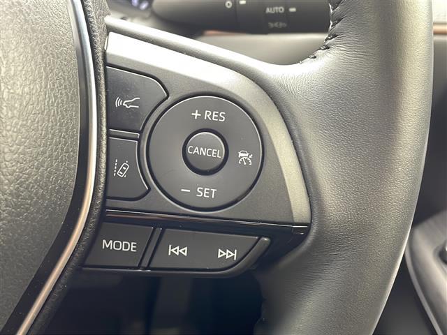 【レーダークルーズコントロール】アクセルを踏まなくても、設定した速度で走行できます!先行車との車間距離を適切に維持する追従走行の機能も有しています。機能には限界があるためご注意ください。
