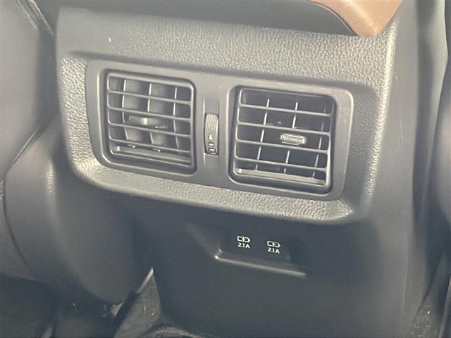 店舗にて現車の確認もいただけますので、お電話で在庫のご確認の上是非ご来店くださいませ!!!