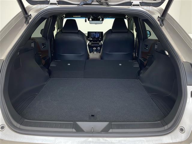 【ラゲッジスペース】リアシートを倒せばこの大容量!!ダンボールなどの大きい荷物も釣り具などの長尺物まで様々載せられそうです!!