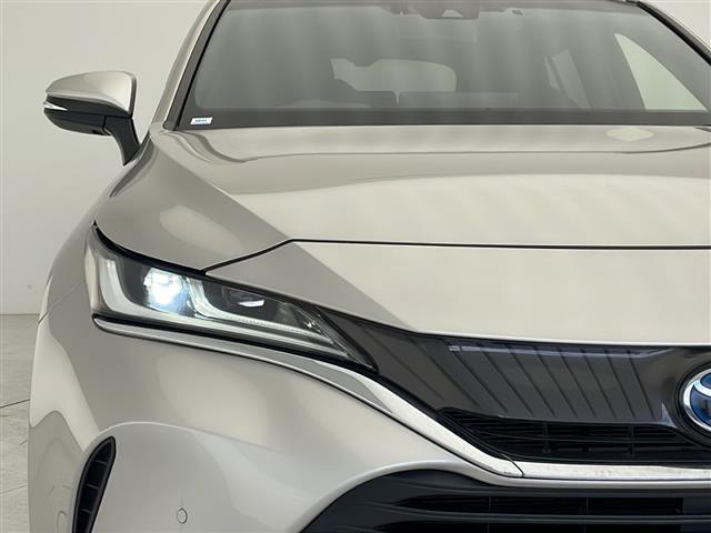 【LEDヘッドライト】消費する電力が少なく耐久年数が長いのが特徴のヘッドライトです。さらに長持ちさせたい方は、ヘッドライト,フロントガラスなどのコーティングもご用意しています。