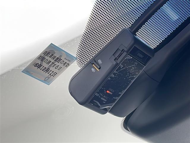 【　ドライブレコーダー　】運転中の記録を残します。事故などを起こした起こされた時の証拠を残します。