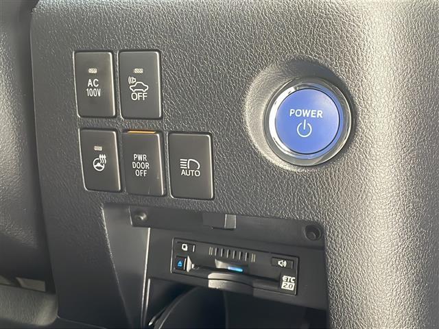 【 スマートキー・プッシュスタート 】鍵を挿さずにポケットに入れたまま鍵の開閉、エンジンの始動まで行えます。