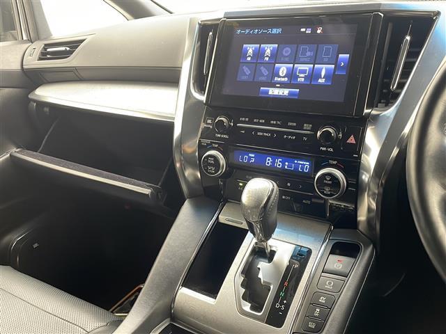 【 シートヒーター&シートエアコン 】寒い冬場はポカポカのシート、暑い夏場は涼しいシートで快適にドライブをお楽しみくださいませ。