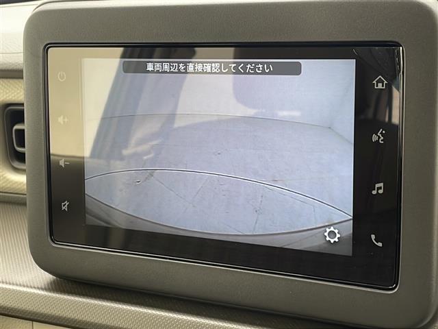 【バックモニター】後ろのカメラの映像がモニターに映し出されるので、後方の見えない死角や、障害物との距離感などもしっかり安全確認することができます！