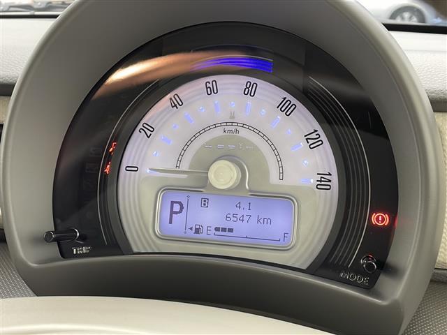 【スピードメーター】メーターがシンプルで見やすく運転しやすいですね!