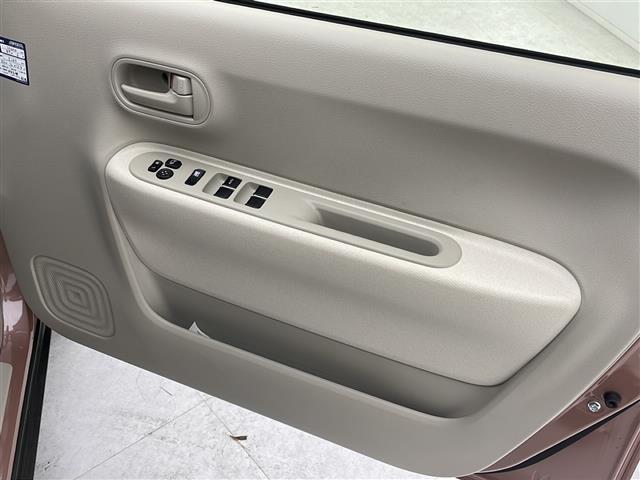 【パワーウインドウ】運転席のスイッチで、各席の窓ガラスの開閉ができます!あると便利ですよね!