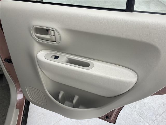 【パワーウインドウ】運転席のスイッチで、各席の窓ガラスの開閉ができます!あると便利ですよね!