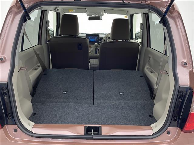 【ラゲッジスペース】リアシートを倒せばこの大容量!!ダンボールなどの大きい荷物も釣り具などの長尺物まで様々載せられそうです!!