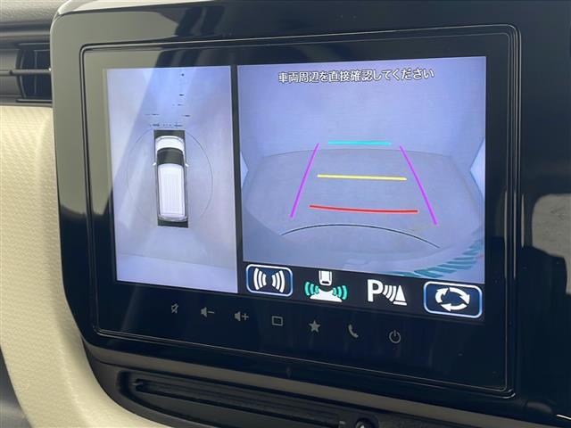 【アラウンドビューモニター／バックモニター】真上から見たような映像が流れ、便利かつ大変見やすく安全確認もできます！駐車が苦手な方にもオススメな便利機能です！