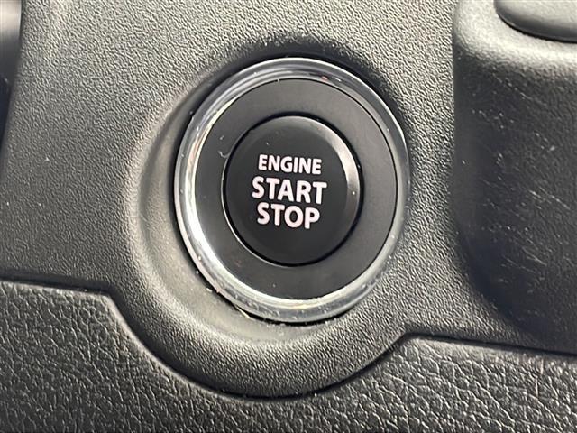 【　スマートキー・プッシュスタート　】鍵を挿さずにポケットに入れたまま鍵の開閉、エンジンの始動まで行えます。