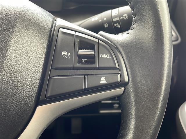 【 ステアリングスイッチ 】手元のスイッチでナビ操作が可能です!!非常に便利な機能です。取り付けのナビによってはオプション設定となっております!詳しくはスタッフまで♪