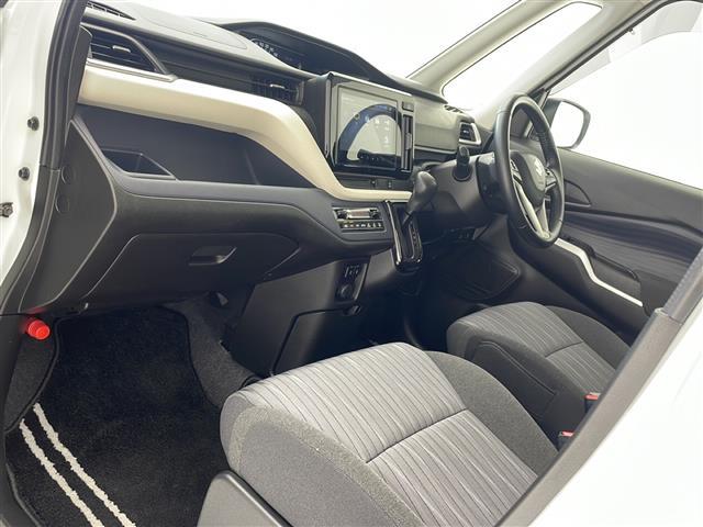 【 フロントシート 】使えるフロントシートで快適ドライブ♪