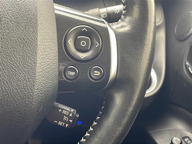 シエンタ ハイブリッドＧ　クエロ　純正ナビ　両側パワースライドドア　ＥＴＣ　トヨタセーフティセンス　プッシュスタート　スマートキー　クルーズコントロール　ハーフレザーシート　シートヒーター　ＬＥＤヘッドライト　オートライト（10枚目）