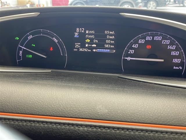 シエンタ ハイブリッドＧ　クエロ　純正ナビ　両側パワースライドドア　ＥＴＣ　トヨタセーフティセンス　プッシュスタート　スマートキー　クルーズコントロール　ハーフレザーシート　シートヒーター　ＬＥＤヘッドライト　オートライト（12枚目）