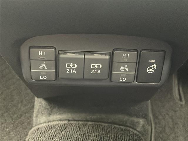 シエンタ ハイブリッドＧ　クエロ　純正ナビ　両側パワースライドドア　ＥＴＣ　トヨタセーフティセンス　プッシュスタート　スマートキー　クルーズコントロール　ハーフレザーシート　シートヒーター　ＬＥＤヘッドライト　オートライト（15枚目）