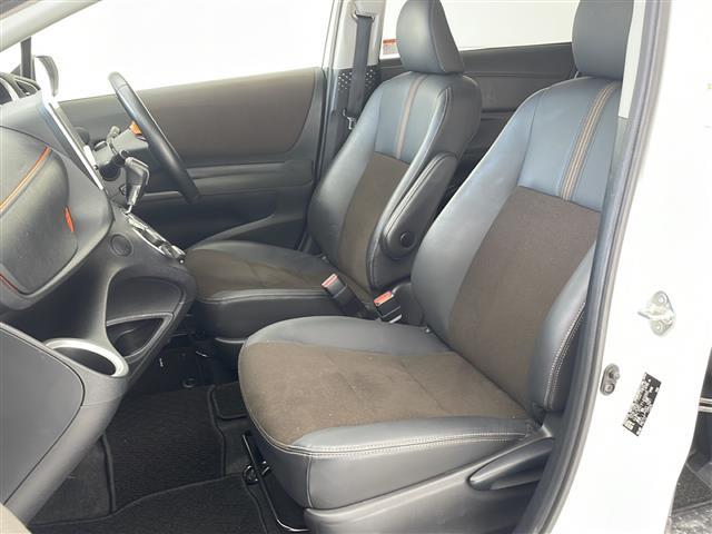 シエンタ ハイブリッドＧ　クエロ　純正ナビ　両側パワースライドドア　ＥＴＣ　トヨタセーフティセンス　プッシュスタート　スマートキー　クルーズコントロール　ハーフレザーシート　シートヒーター　ＬＥＤヘッドライト　オートライト（20枚目）