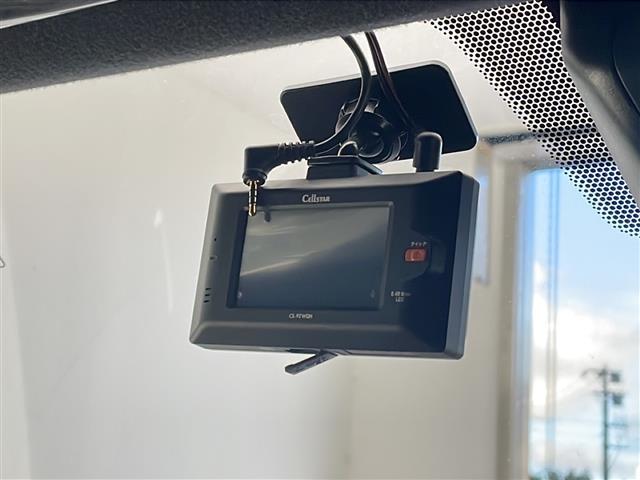 【ドライブレコーダー】映像・音声などの運転中の記録を残します。事故などを起こした起こされた時の証拠になりえますので、もしも時でも安心ですね。