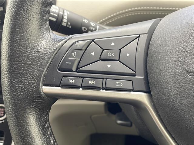 【　ステアリングスイッチ　】手元のスイッチでナビ操作が可能です！！非常に便利な機能です。取り付けのナビによってはオプション設定となっております！詳しくはスタッフまで♪