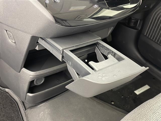 店舗にて現車の確認もいただけますので、お電話で在庫のご確認の上是非ご来店くださいませ！！！