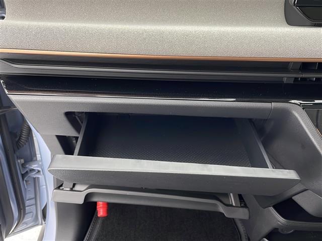 店舗にて現車の確認もいただけますので、お電話で在庫のご確認の上是非ご来店くださいませ！！！