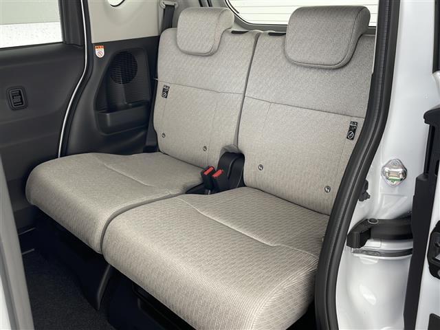 【　セカンドシート　】２列目も広々お乗りいただけます♪