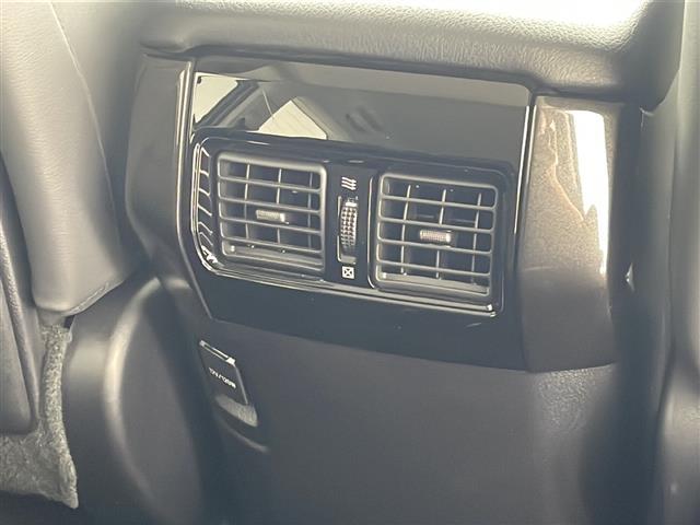 店舗にて現車の確認もいただけますので、お電話で在庫のご確認の上是非ご来店くださいませ！！！