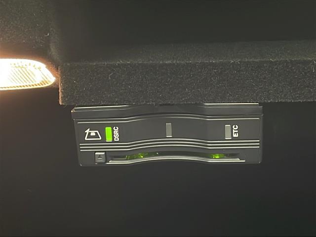 【　スマートキー・プッシュスタート　】鍵を挿さずにポケットに入れたまま鍵の開閉、エンジンの始動まで行えます。