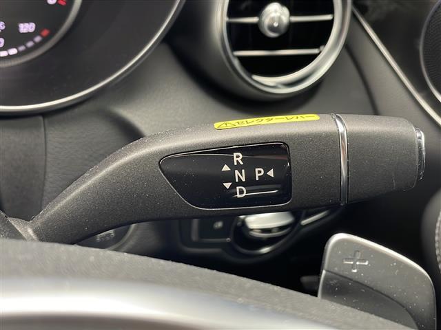 【　シフト　】シフトも操作しやすく快適なドライブを楽しんでいただけます。