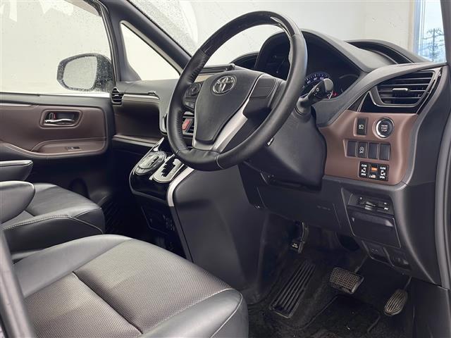 【　フロントシート　】使えるフロントシートで快適ドライブ♪