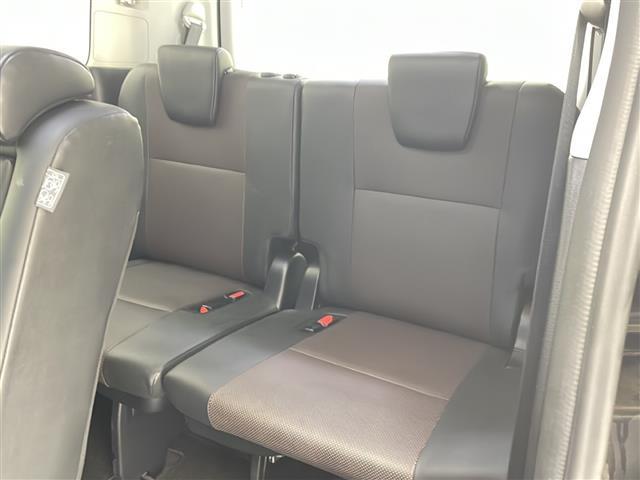 【　サードシート　】３列目のシートも広々していて居住性が高くなっています♪ファミリープランの方にもぴったりです♪