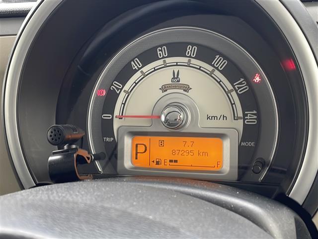 【　メーター　】メーターまわりも鮮やかに照らし出され、デザイン、安全性ともにバッチリですね♪