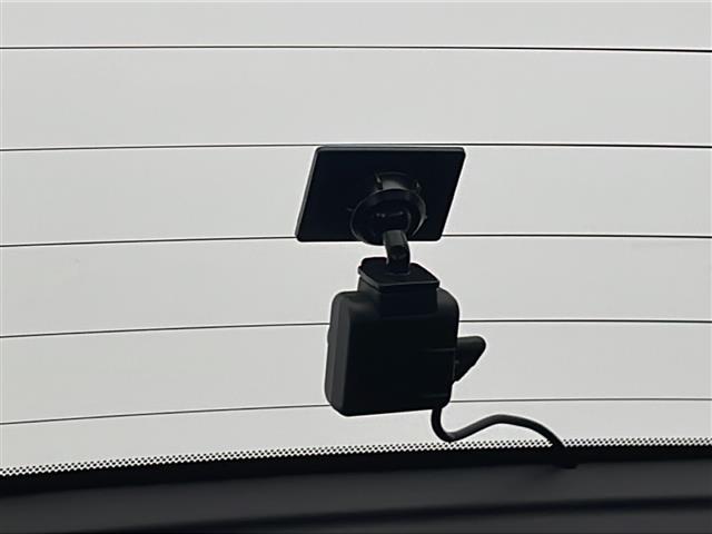 【ドライブレコーダー】万が一の事故してしまった、事故された時しっかりと記録してくれます！！安心してドライブが楽しめますね♪