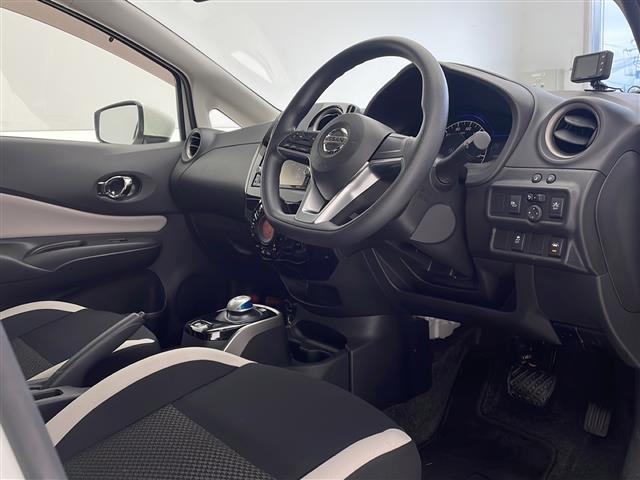 【　フロントシート　】使えるフロントシートで快適ドライブ。