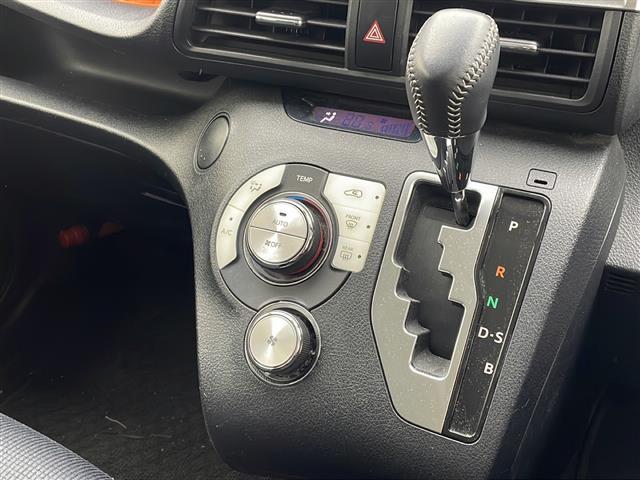 シエンタ Ｇ　純正ナビ　フルセグＴＶ　Ｂｌｕｅｔｏｏｔｈ　ＣＤ　ＤＶＤ　バックカメラ　両側パワースライドドア　ドライブレコーダー　ＥＴＣ　スマートキー　ＬＥＤヘッドライト　純正アルミホイール　トヨタセーフティセンス（15枚目）