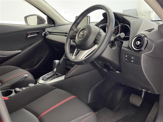 デミオ XDツーリング 禁煙車 純正ナビ フルセグTV DVD Bluetooth バックカメラ ドライブレコーダー クルーズコントロール ブラインドスポットモニター ステアリングスイッチ 純正フロアマット LEDライト(18枚目)