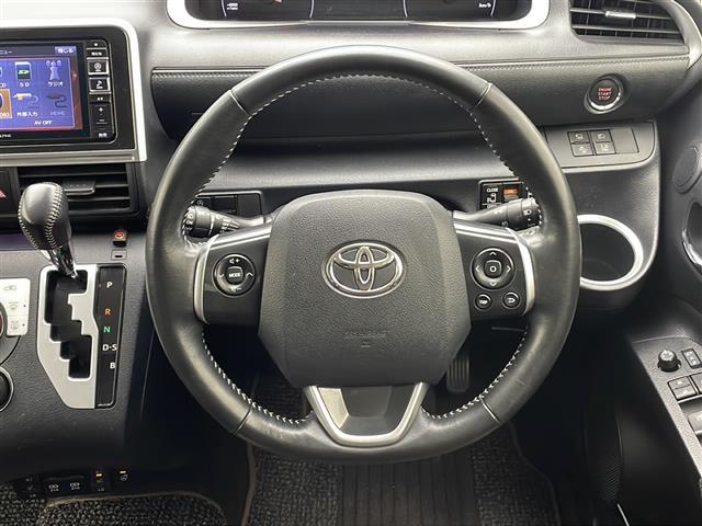 シエンタ Ｇ　禁煙車　アルパインナビ　フルセグＴＶ　ＤＶＤ　Ｂｌｕｅｔｏｏｔｈ　パノラミックビューモニター　トヨタセーフティセンス　ドラレコ　ＥＴＣ　フリップダウンモニター　両側パワースライドドア　ワンオーナー（9枚目）
