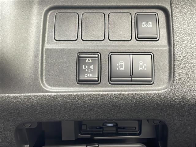 セレナ ｅ－パワー　ハイウェイスターＶ　純正１０インチナビ　フルセグＴＶ　ＤＶＤ　Ｂｌｕｅｔｏｏｔｈ　フリップダウンモニター　アラウンドビューモニター　ＥＴＣ　ドライブレコーダー　両側パワースライドドア　プロパイロット　クリアランスソナー（5枚目）