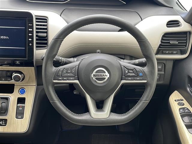 セレナ ｅ－パワー　ハイウェイスターＶ　純正１０インチナビ　フルセグＴＶ　ＤＶＤ　Ｂｌｕｅｔｏｏｔｈ　フリップダウンモニター　アラウンドビューモニター　ＥＴＣ　ドライブレコーダー　両側パワースライドドア　プロパイロット　クリアランスソナー（7枚目）