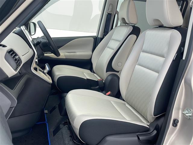 セレナ ｅ－パワー　ハイウェイスターＶ　純正１０インチナビ　フルセグＴＶ　ＤＶＤ　Ｂｌｕｅｔｏｏｔｈ　フリップダウンモニター　アラウンドビューモニター　ＥＴＣ　ドライブレコーダー　両側パワースライドドア　プロパイロット　クリアランスソナー（19枚目）