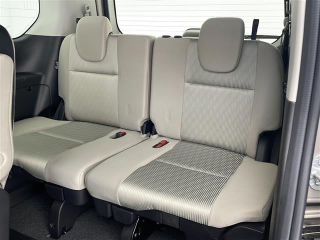 セレナ ｅ－パワー　ハイウェイスターＶ　純正１０インチナビ　フルセグＴＶ　ＤＶＤ　Ｂｌｕｅｔｏｏｔｈ　フリップダウンモニター　アラウンドビューモニター　ＥＴＣ　ドライブレコーダー　両側パワースライドドア　プロパイロット　クリアランスソナー（22枚目）