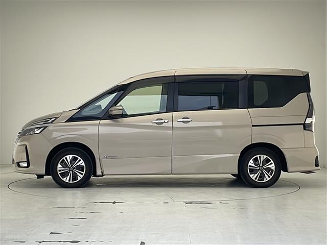 セレナ ｅ－パワー　ハイウェイスターＶ　純正１０インチナビ　フルセグＴＶ　ＤＶＤ　Ｂｌｕｅｔｏｏｔｈ　フリップダウンモニター　アラウンドビューモニター　ＥＴＣ　ドライブレコーダー　両側パワースライドドア　プロパイロット　クリアランスソナー（35枚目）