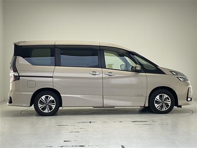 セレナ ｅ－パワー　ハイウェイスターＶ　純正１０インチナビ　フルセグＴＶ　ＤＶＤ　Ｂｌｕｅｔｏｏｔｈ　フリップダウンモニター　アラウンドビューモニター　ＥＴＣ　ドライブレコーダー　両側パワースライドドア　プロパイロット　クリアランスソナー（36枚目）