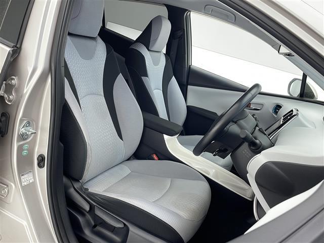 プリウス Ａ　禁煙車　純正９型ナビ　ＤＶＤ　Ｂｌｕｅｔｏｏｔｈ　フルセグＴＶ　トヨタセーフティセンス　前後ドラレコ　ブラインドスポットモニター　ヘッドアップディスプレイ　社外アルミホイール　オートハイビーム　ＥＴＣ（20枚目）