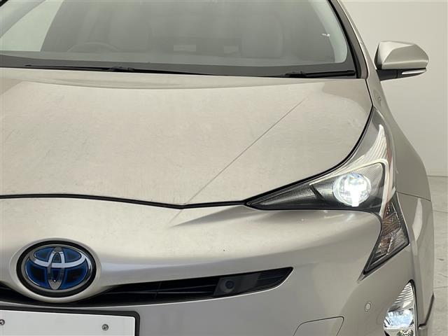 プリウス Ａ　禁煙車　純正９型ナビ　ＤＶＤ　Ｂｌｕｅｔｏｏｔｈ　フルセグＴＶ　トヨタセーフティセンス　前後ドラレコ　ブラインドスポットモニター　ヘッドアップディスプレイ　社外アルミホイール　オートハイビーム　ＥＴＣ（28枚目）