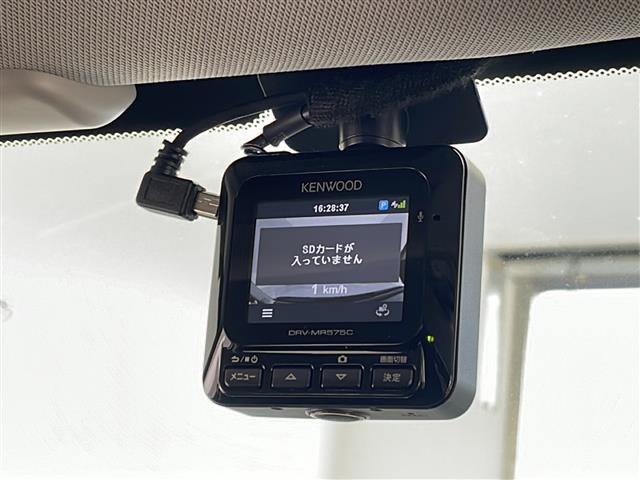 【　ドライブレコーダー　】運転中の記録を残します。事故などを起こした起こされた時の証拠を残します。