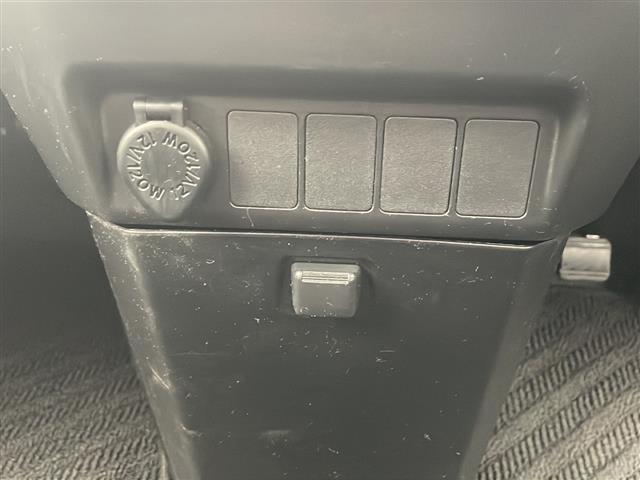 店舗にて現車の確認もいただけますので、お電話で在庫のご確認の上是非ご来店くださいませ！！！／／／／／／