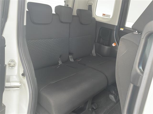 【　セカンドシート　】２列目も広々お乗りいただけます♪