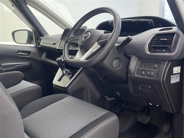 【　フロントシート　】使えるフロントシートで快適ドライブ♪