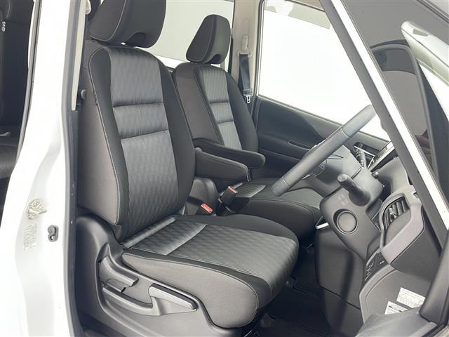 【　フロントシート　】使えるフロントシートで快適ドライブ♪